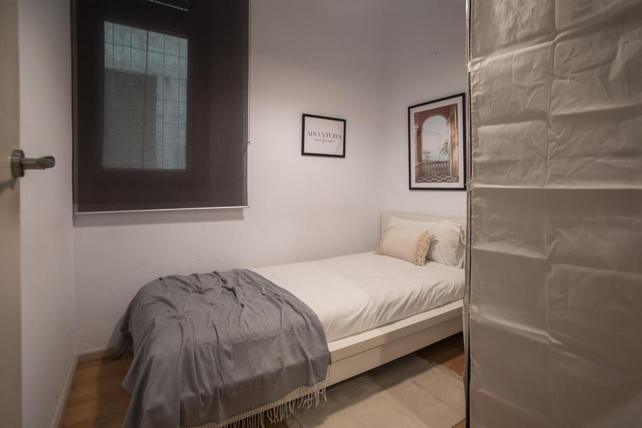 32Par1009 - Big And Spacious Apartment Downtown Barcelona Buitenkant foto