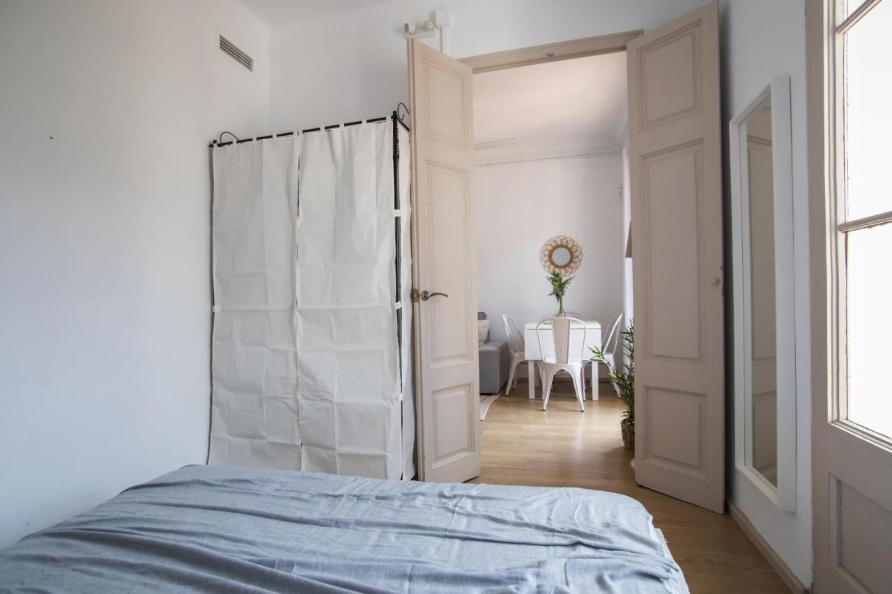 32Par1009 - Big And Spacious Apartment Downtown Barcelona Buitenkant foto