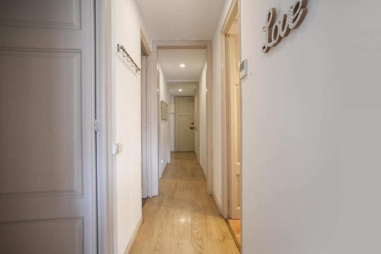 32Par1009 - Big And Spacious Apartment Downtown Barcelona Buitenkant foto